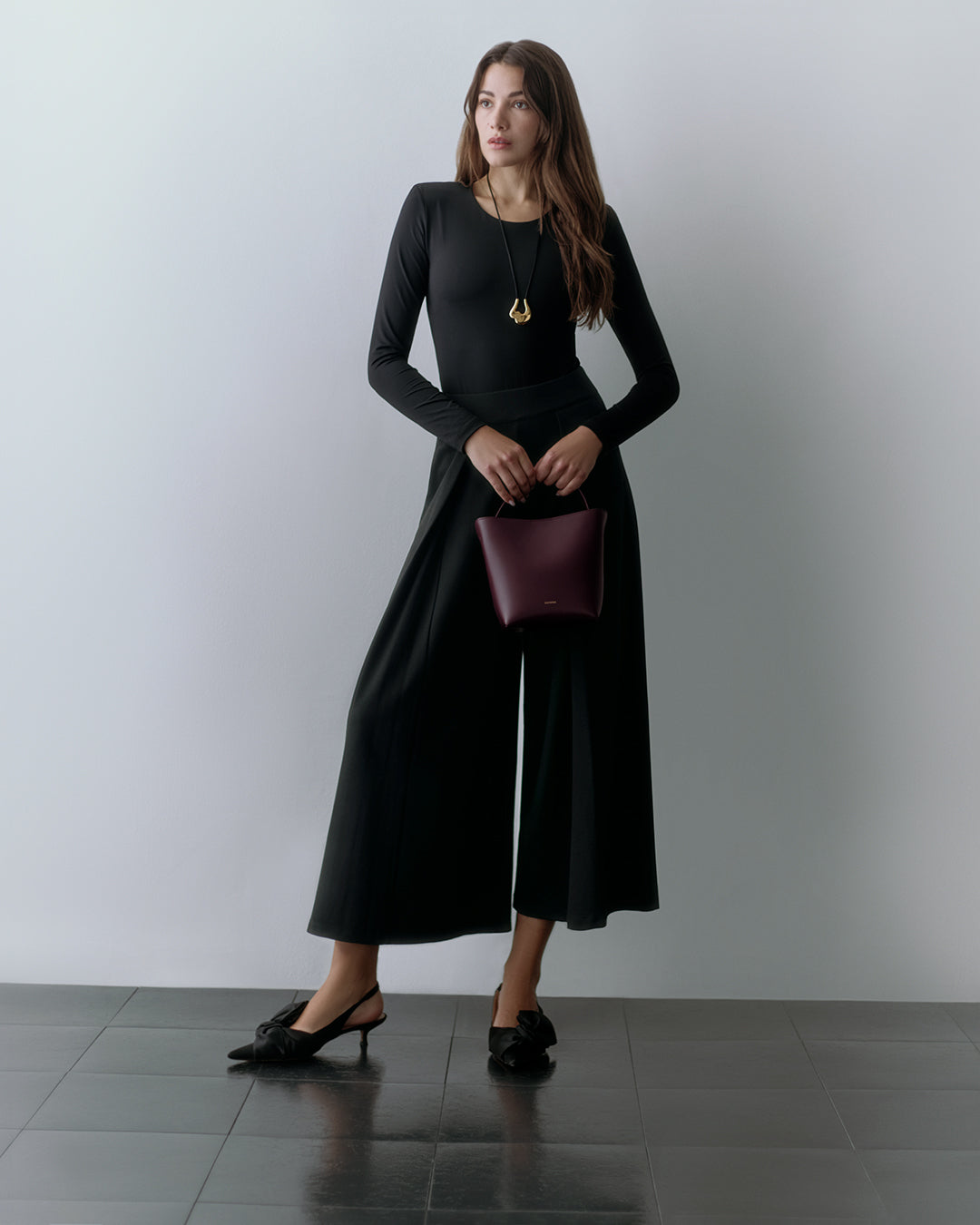 Mini Linea Bucket Bag