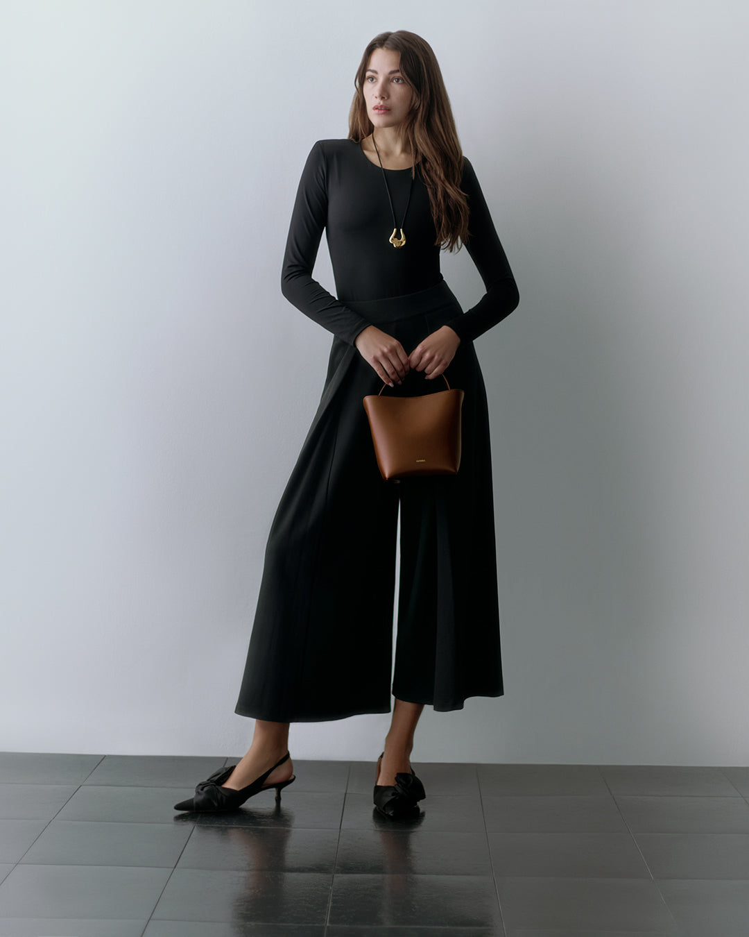 Mini Linea Bucket Bag